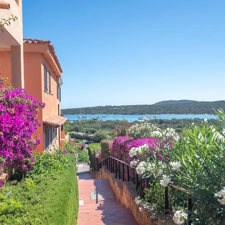 Apartment Apartment F4 - G2- Baia De Bahas By Interhome