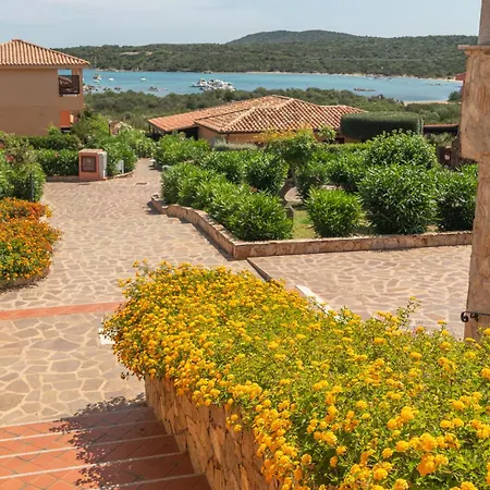 Apartment Apartment F4 - G2- Baia De Bahas By Interhome *